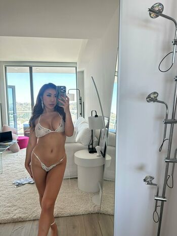nicoledoshi