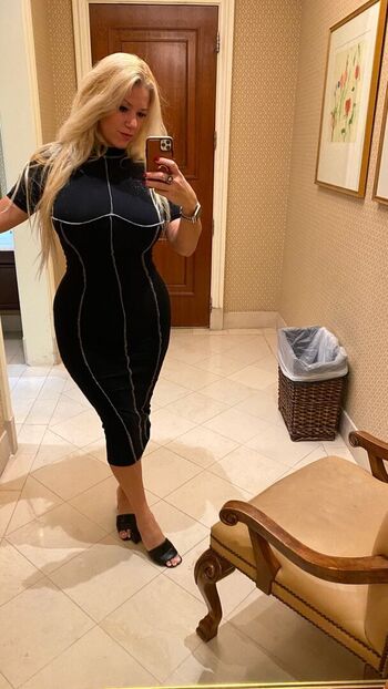 Nicolle A