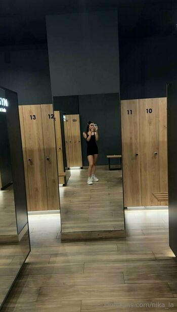 nika_la