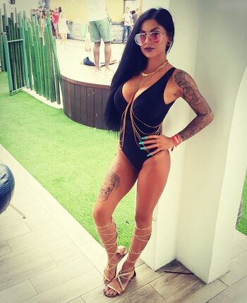 Nikki Belfort