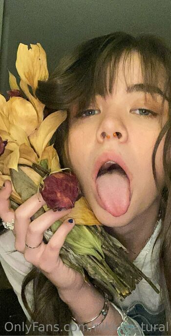 nikkiinatural