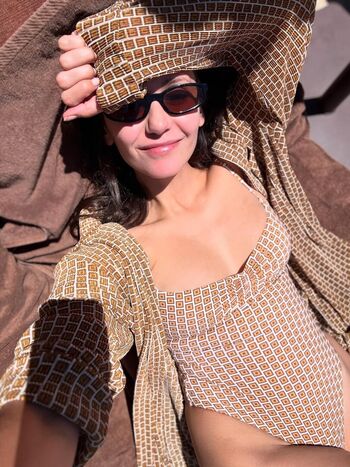 Nina Dobrev