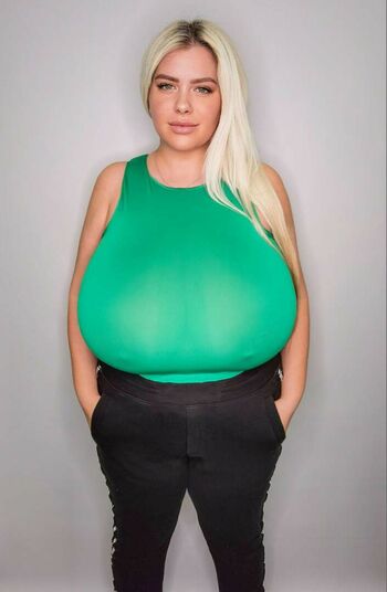Nina Phoenix