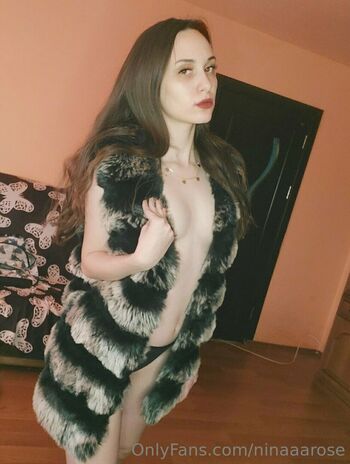 ninaaarose