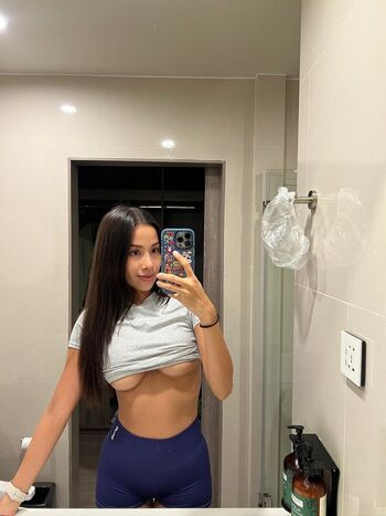 ninacola_free