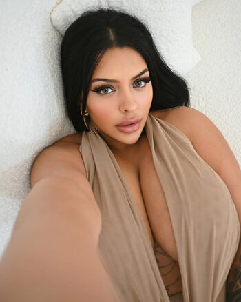 Nivien Kharbeiti