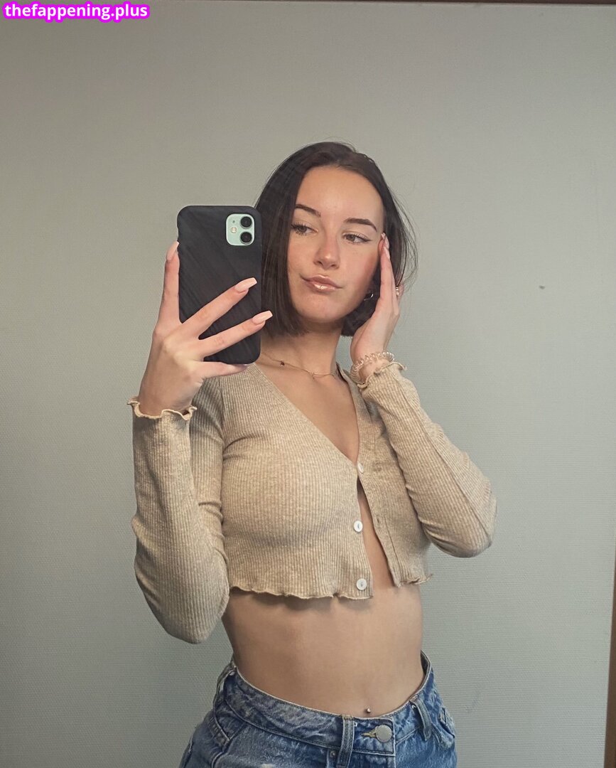 Nnaholia Meztelen OnlyFans Fotó #10
