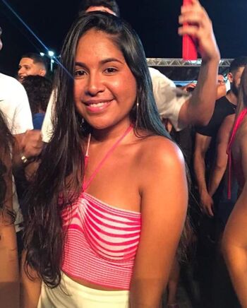 Novinhas Com Peitos Pequenos