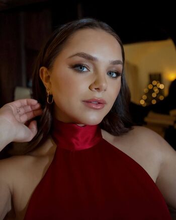 Oana Gregory