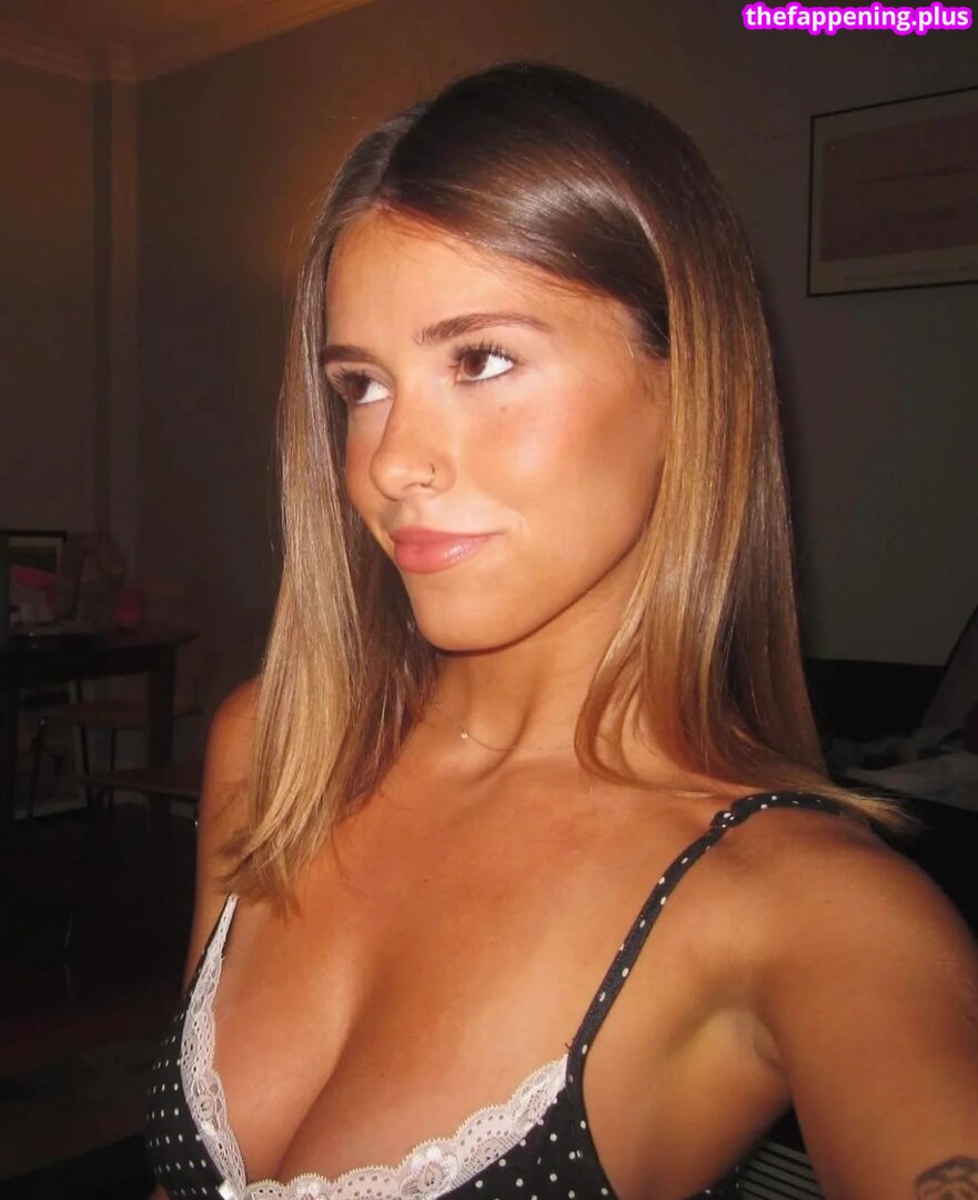 Oona Mccaughan Naken OnlyFans Foto #3