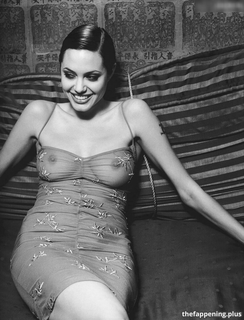 OOPS!!! International Fotografie OnlyFans Dezbrăcată #1299