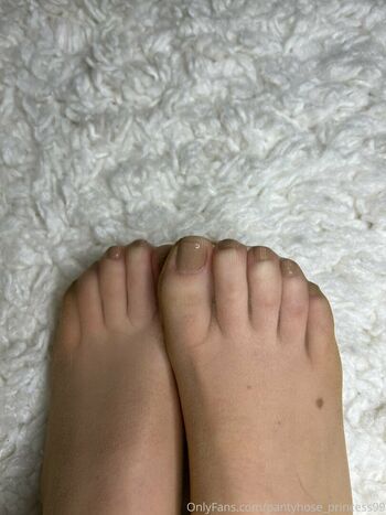 pantyhose_princess99