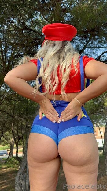 Paola Celeb