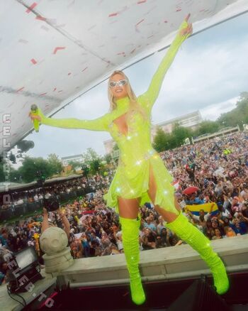 Paris Hilton