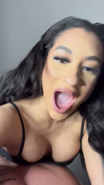Parisssexoticz