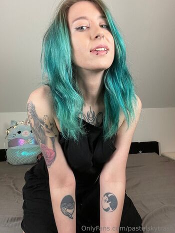 pastelskytrash