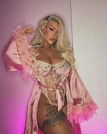 Peachy Goddess