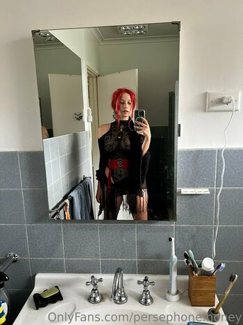 persephone.honey