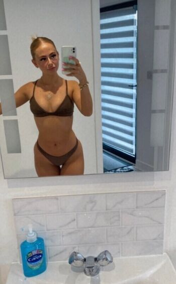 petiteblondieexx