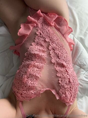 petitecanadianmomfree