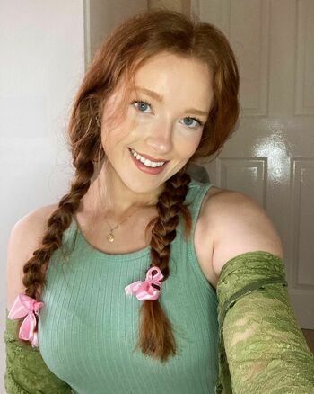 phoebeisginger