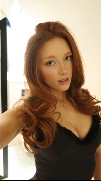 phoebeisginger