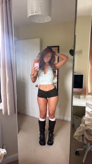 phoebeisginger