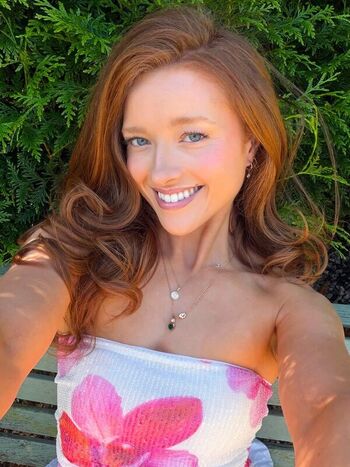phoebeisginger