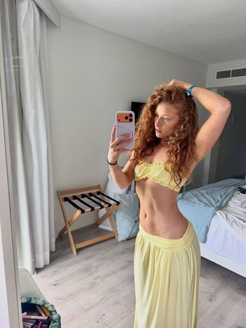 phoebeisginger