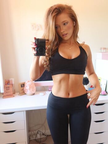 phoebeisginger