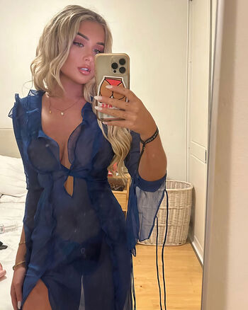 Phoebeisobelx