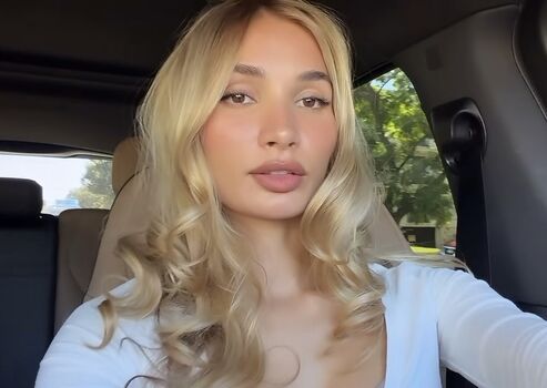 Pia Mia Perez