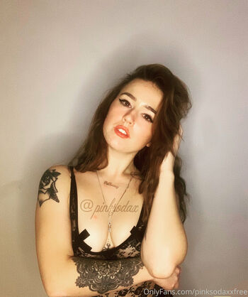 pink_foxxfree