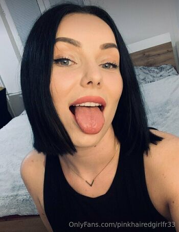 pinkhairedgirlfr33