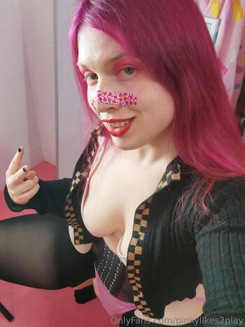 pinkylikes2play