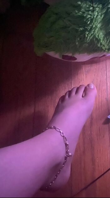Plantes De Pieds Candid