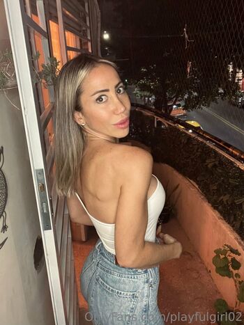 playfulgirl02