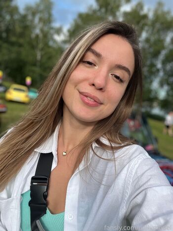 Polina Azarova