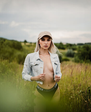 Poloblondie