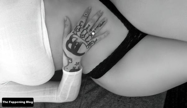 Porcelain Black