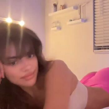 poutyselenaa