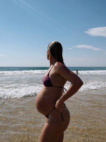 Pregnant Celebs