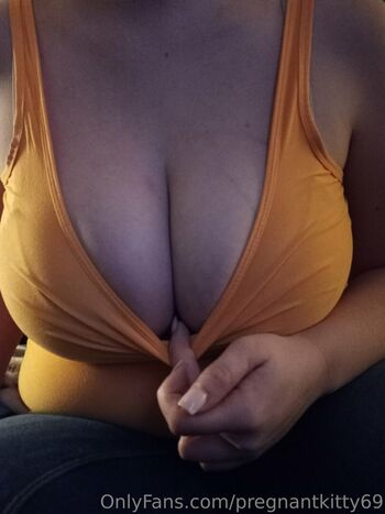 pregnantkitty69