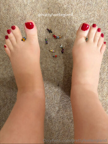 prettyfeetengland