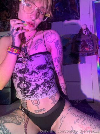 prettylittlefreak13