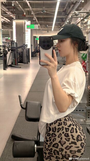 俏妞qiaoniuTT