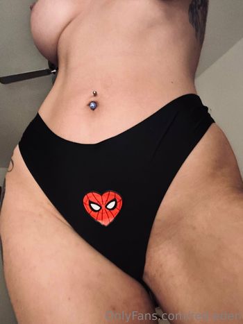 QueenREd