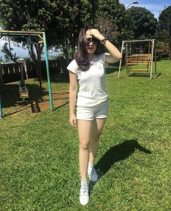 Ratu Desmi Azalia