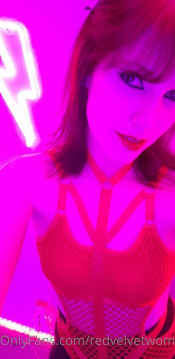 redvelvetwoman