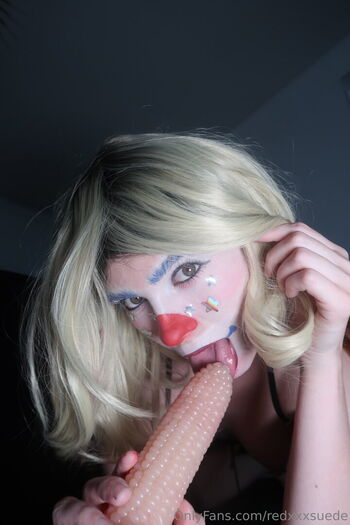 RedXXXSuede